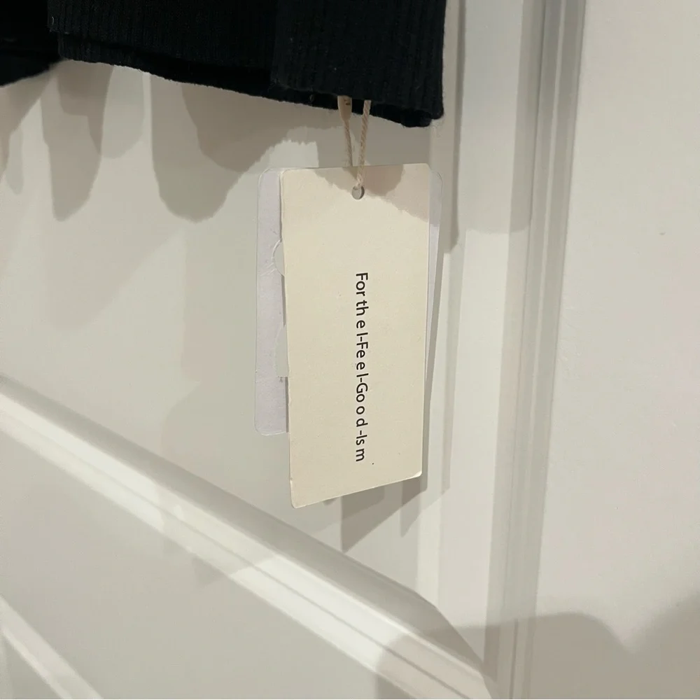 Knit Short Sleeve Midi Dress - Picture 3 of 6